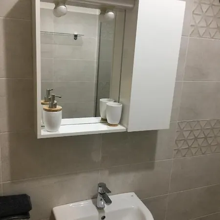 Appartamento 4 *